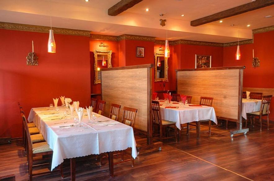Katrina Aparthotel Ostrzeszow Ngoại thất bức ảnh