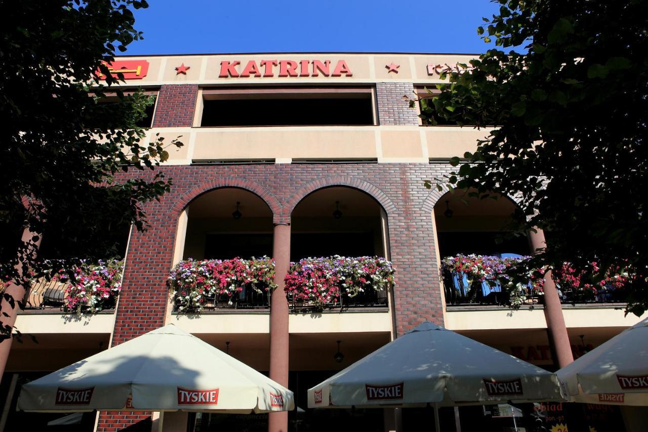 Katrina Aparthotel Ostrzeszow Ngoại thất bức ảnh